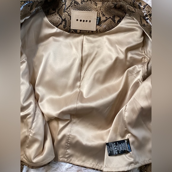 NWOT BLANK NYC FAUX SNAKESKIN SNAP BUCKLE ZIP MOTO JACKET. SZ.S - Picture 11 of 14